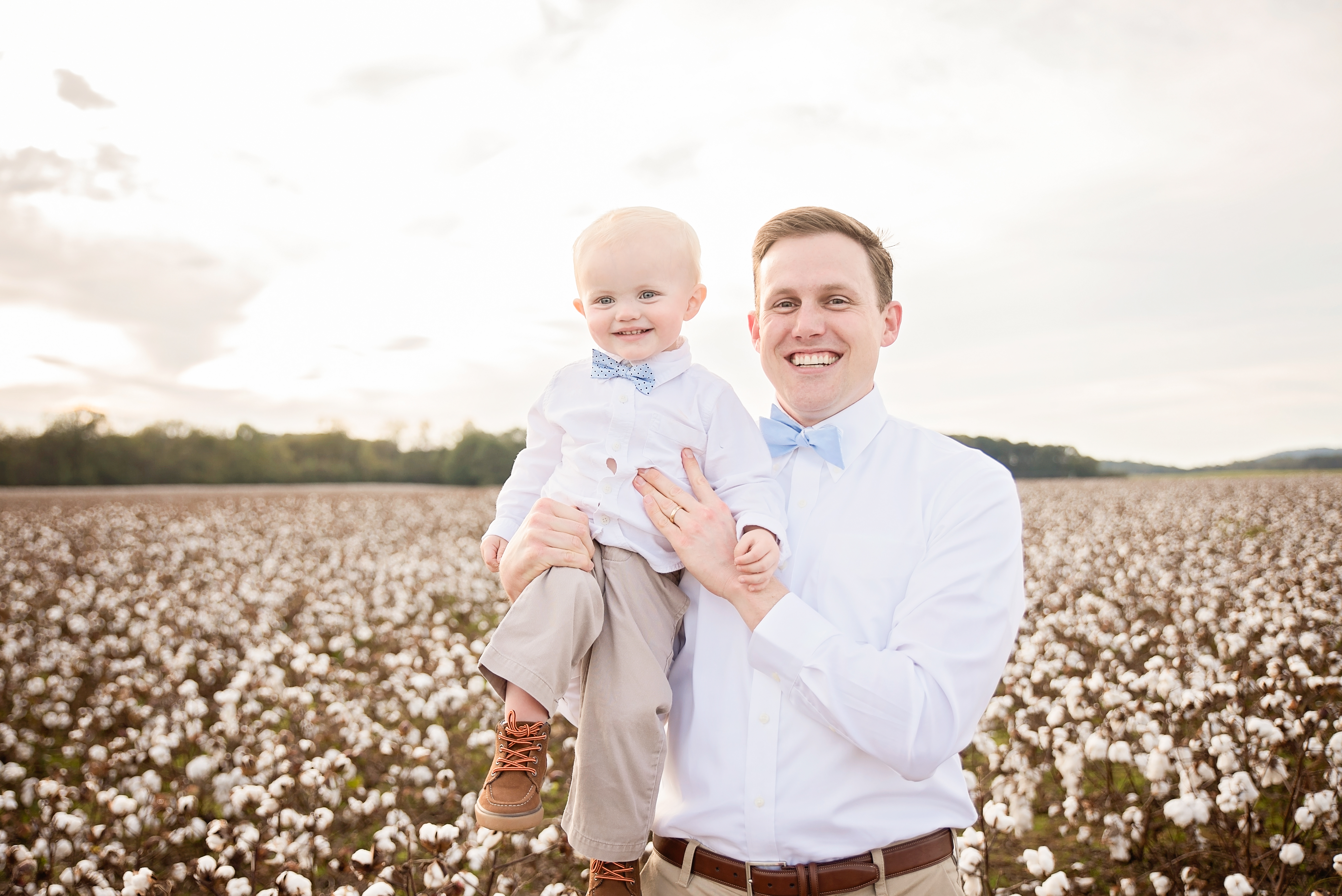 cotton field family photos - Home and Hallow