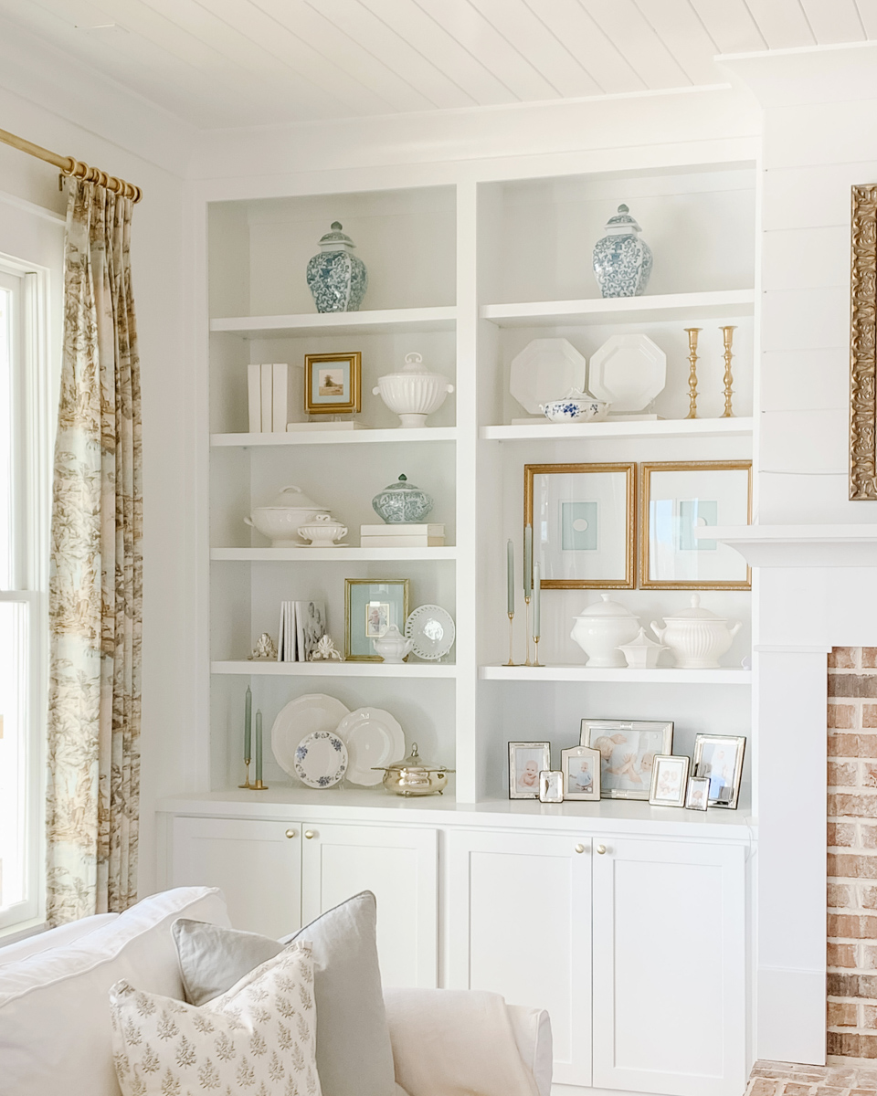 The Epitome of Farmhouse Style : White and Wood Dresser - Timeless