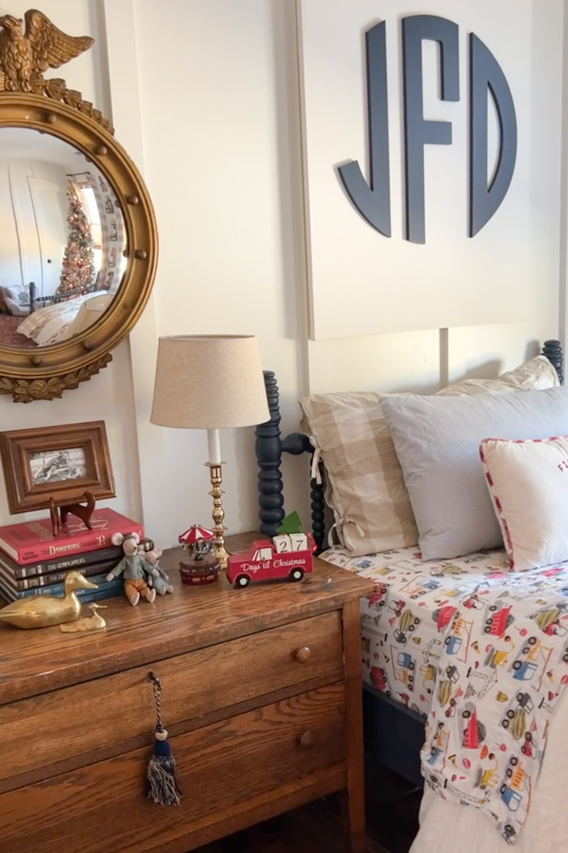 Christmas Home Tour 2022 - Home and Hallow