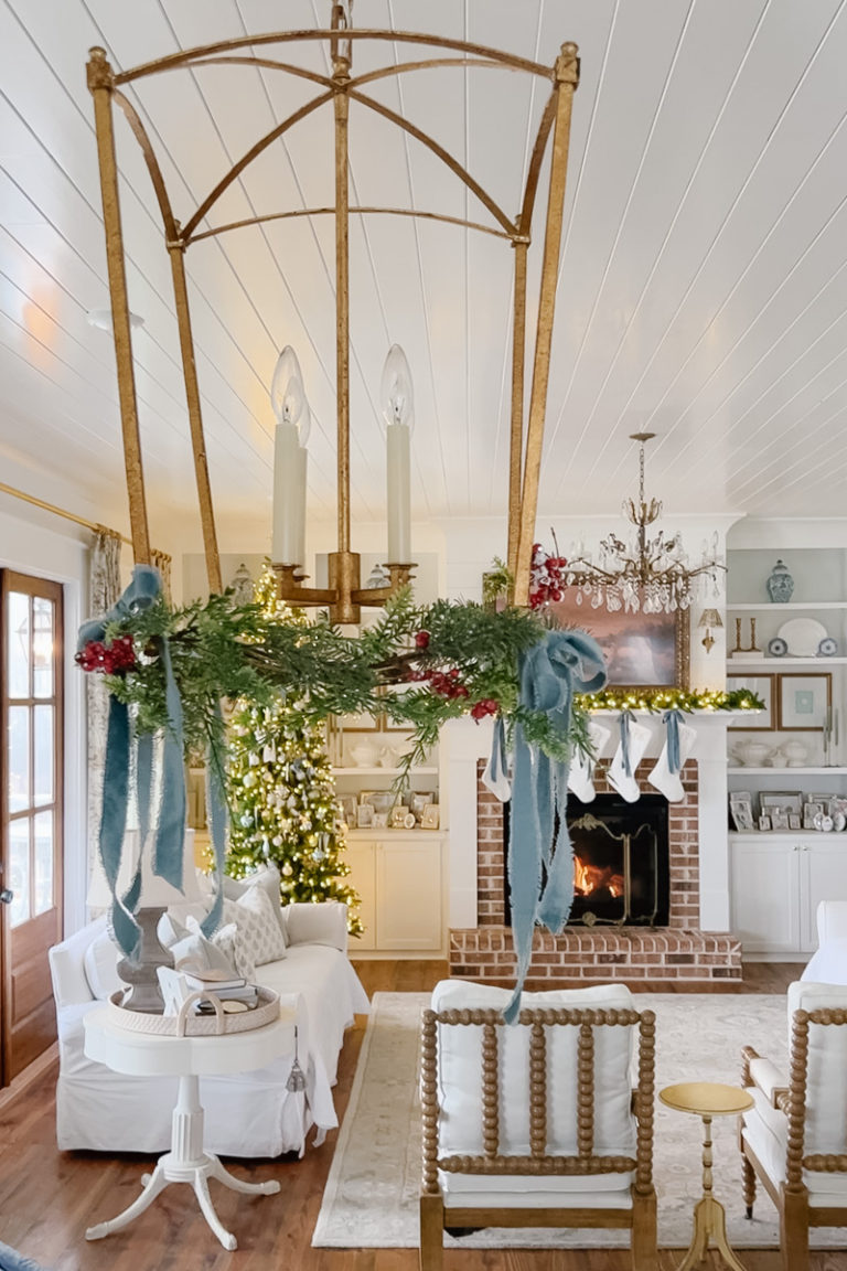 Christmas Home Tour 2022 - Home and Hallow