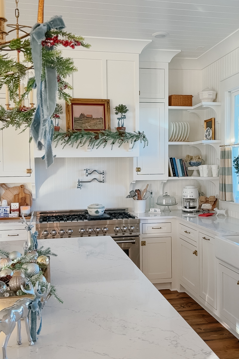 Christmas Home Tour 2022 - Home and Hallow